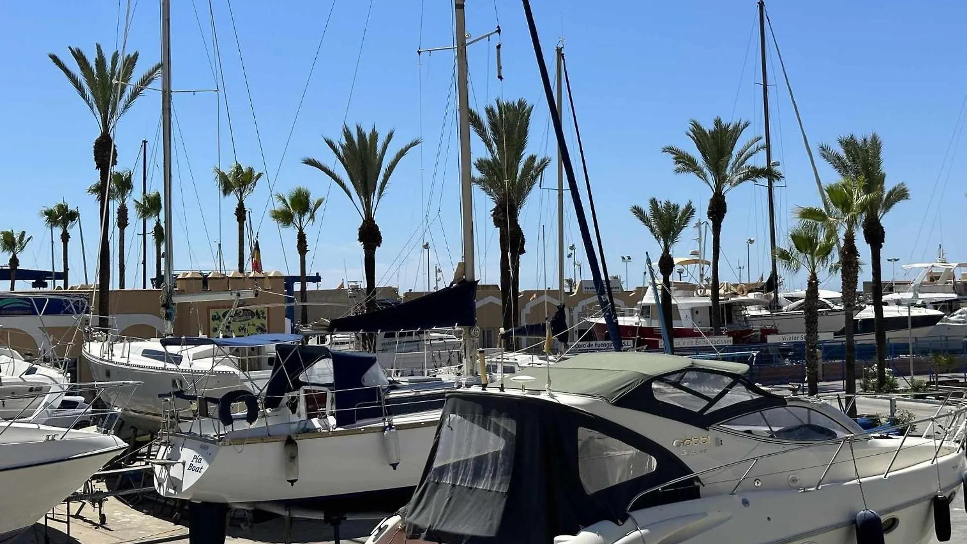 Estudio Pyr Privado Frente Al Puerto De Fuengirola Apartament